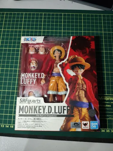Action figure one piece Luffy onigashima shfiguarts