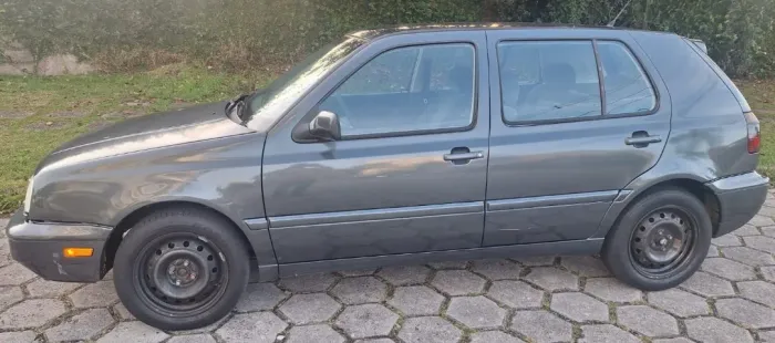 Volkswagen Golf GLX 2.0 4P 1998