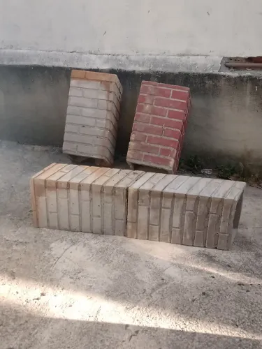 Vende-se 21 peças de bloco de concreto (30 reais a peça)