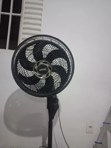 Ventilador Arno Pé