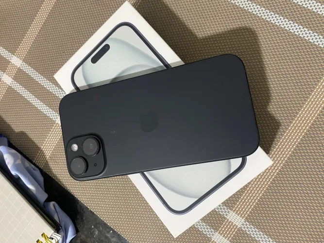 iPhone 15 256GB 