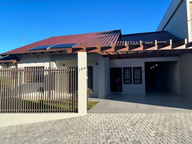 Casa para Venda em São Bento do Sul, Mato Preto, 3 dormitórios, 1 suíte, 1 banheiro, 4 vag