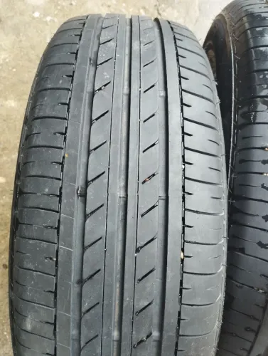 Vendo par de Pneu 205/60 r16