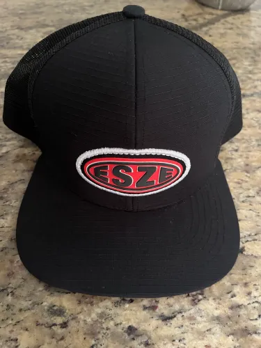BONÉ ESZE LOGO CLASSIC MODELO TRUCKER PRETO ORIGINAL