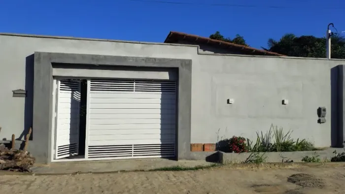Casa em Biritinga Ba, 3 quartos, sala, copa area de serviço, aera de churrasco e mais. ,
