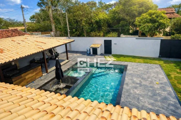 Casa Espetacular em Búzios em Condomínio com 5 Quartos, Piscina, Hidromassagem e Energia S