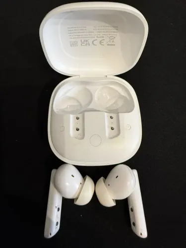 Fone QCY HT05 em perfeito estado