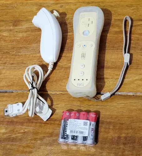 Controle Wii Remote + Nunchuck + Capa Silicone e Pilhas Brindes, Entrego Londrina e Regiao
