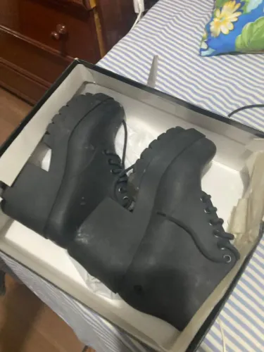 Bota cano curto Melissa