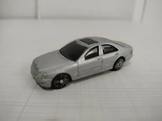 Miniatura Mercedes-benz S-class Maisto 1/64 Prateado