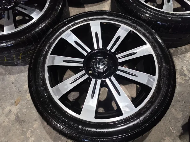Rodas Aro 17" Volkswagen 5x100 (Golf/Virtus/polo/t-cross). Com pneus. ACEITO CARTÃO.