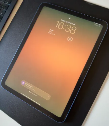 iPad 10 geração 64 GB + capa BASEUS 360º + Apple Pencil 1ª Geração