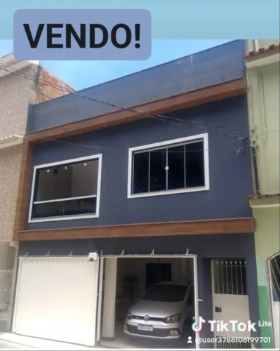 VENDO CASA 3 QUARTOS