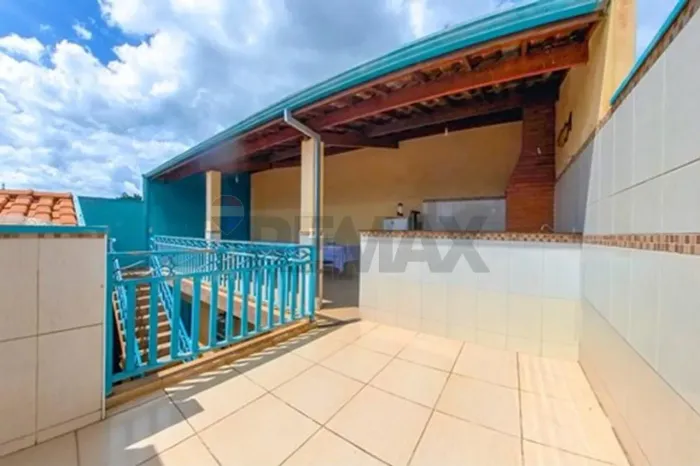 Excelente Casa com 4 Quartos e Espaço Gourmet!