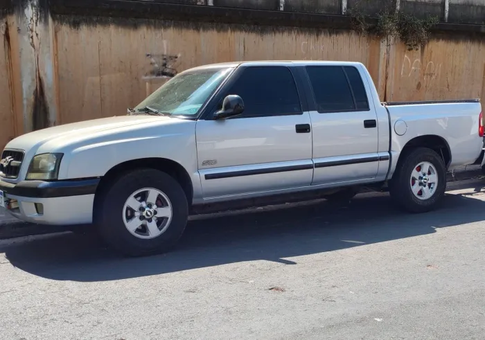 Chevrolet S10 Pick-up 2.4 MPFI 8V 128cv CD 4P 2001