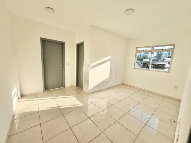 Oportunidade de morar no centro de Blumenau. Apartamento de 50m² privativos, com 01 dormit