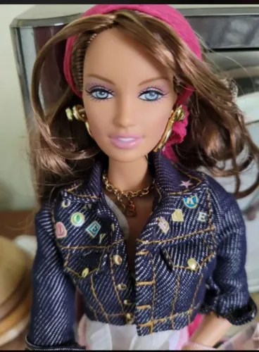 Barbie Colectors Dooney & Bourke
