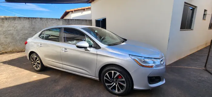 Citroen C4 Lounge Tendance 2.0 Flex 4P Aut. 2014