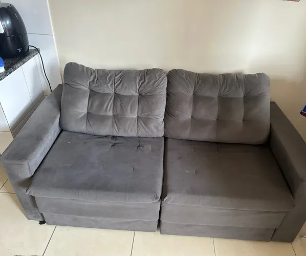 Sofá retrátil USADO