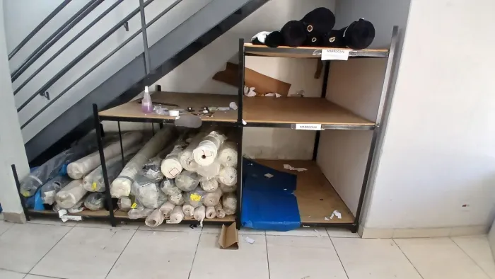 Prateleira de aço