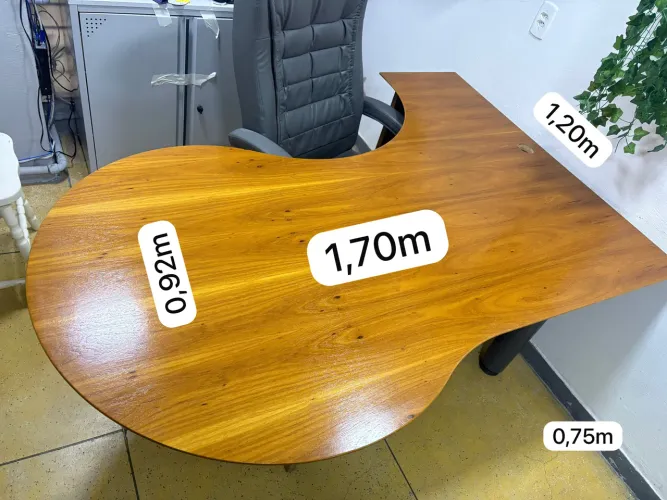 Mesa de escritório Madeira Tampo Maciço