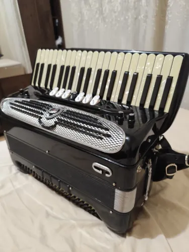 Acordeon giulietti 