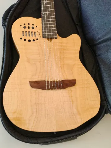 Violão Godin acs sa maple ltd só existe 100