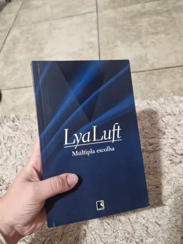 Múltipla Escolha - Lya Luft