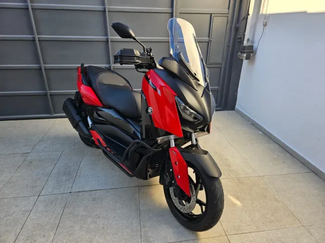 Yamaha Xmax impecável