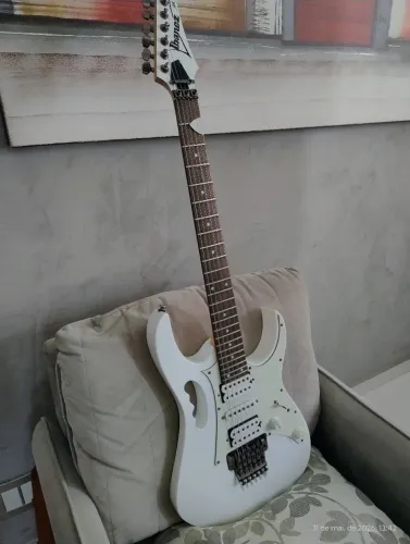 Guitarra Ibanez jem jr 