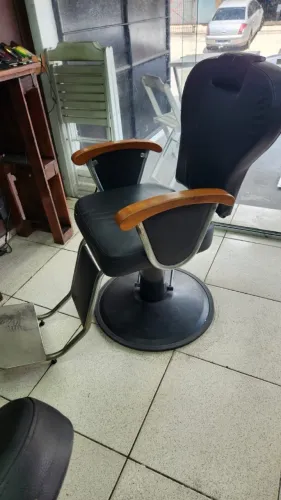 CADEIRAS DE BARBEIRO