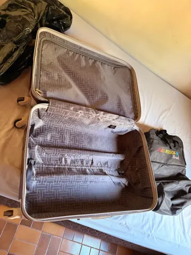 VENDO MALA GRANDE