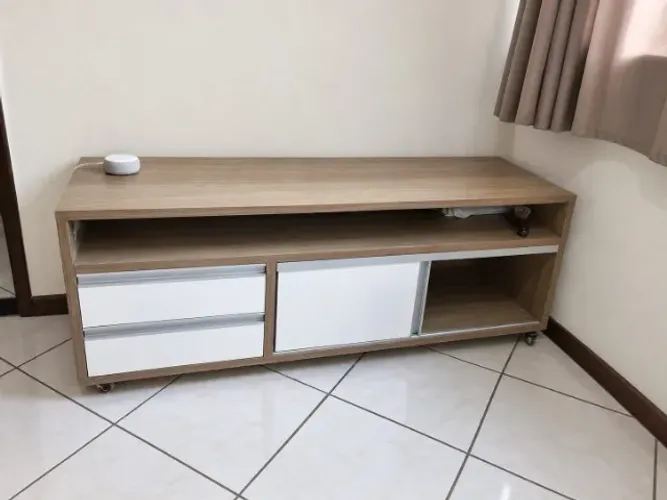 Rack de TV 1,50m c/ Rodinhas e Gavetas