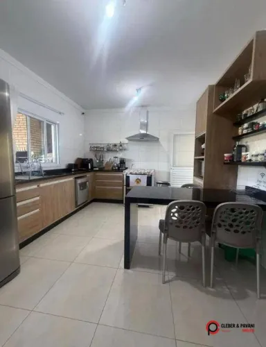Casa com 4 quartos 3 Suítes à venda, 310 m² por R$ 1.367.000 - Condomínio Gramados de Soro
