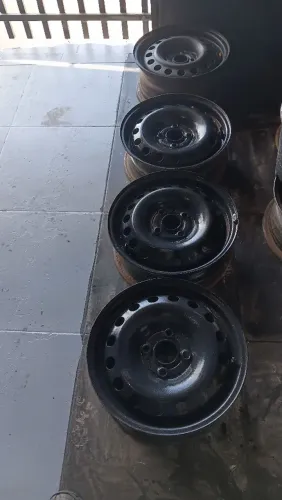 Roda aro 14 original voswague. Gm