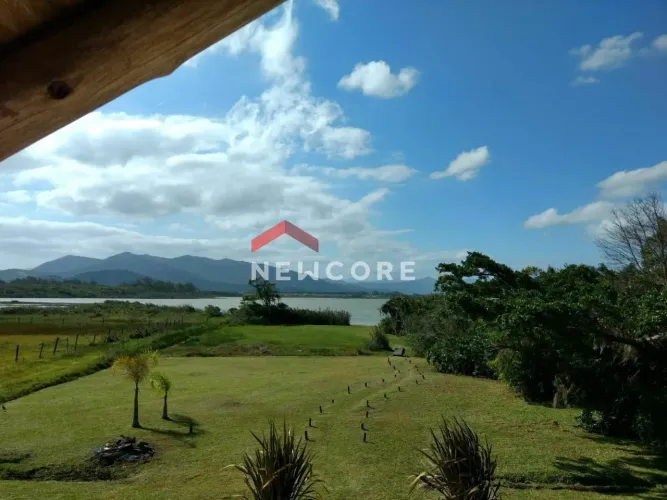 Lote em Estrada geral de ibiraquera - Praia do Rosa - Imbituba/SC