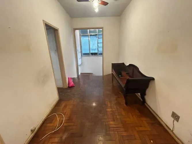 Apartamento : / Residencial / Catete