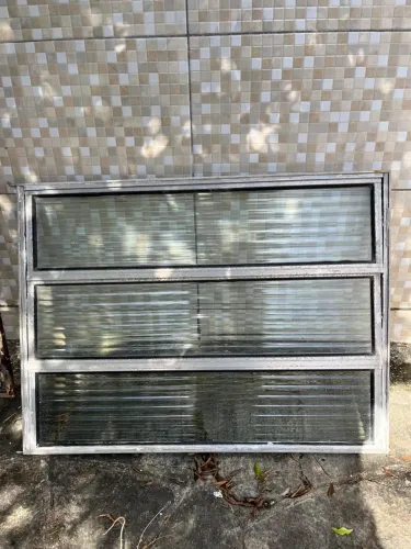 Basculante alumínio vidro