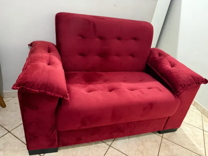 Sofá veludo vermelho 2 lugares