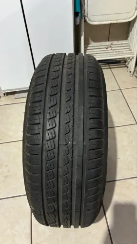 Pneu Pirelli P7 R15 praticamente novo