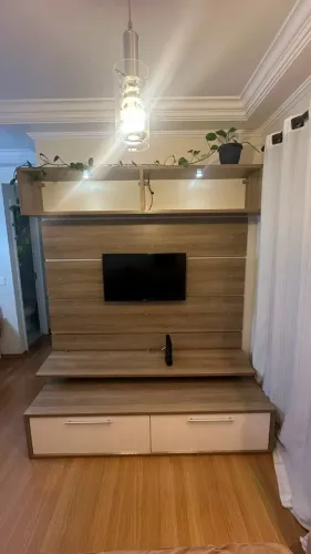 Rack Planejado com Painel, Nicho com LED e Gavetões - Excelente Estado