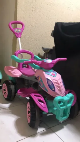 Carrinho/motinha infantil