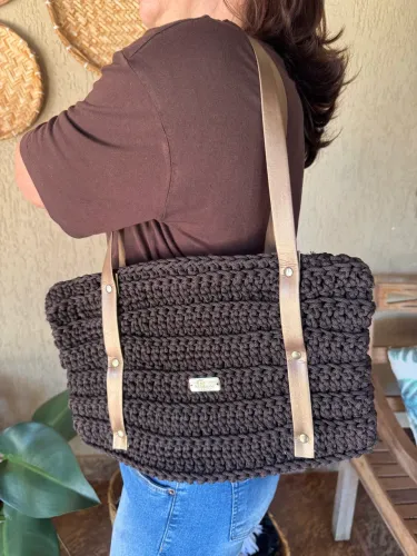 Bolsa de crochê artesanal