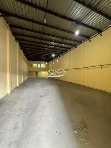 Galpão com 350m2 no bairro Nova Vitoria - Alugo