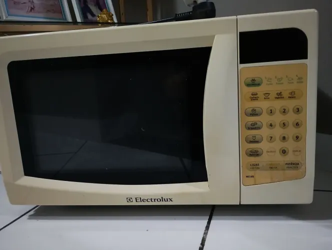 Microondas Eletrolux ME18S 