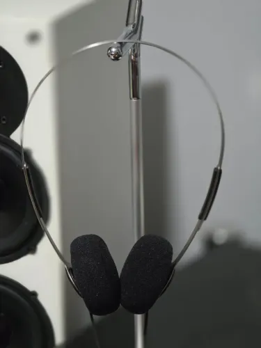 Fones de ouvido Retro IKF-Y3