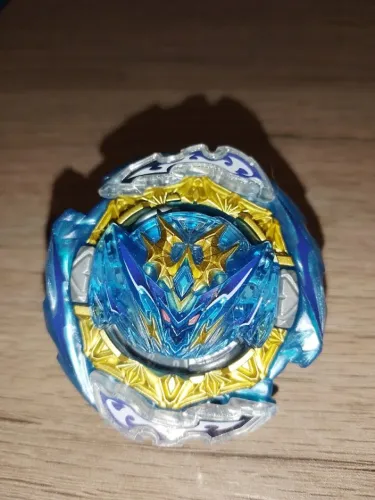 Beyblade Cyclone Belial Nexus Wave' Takara Tomy