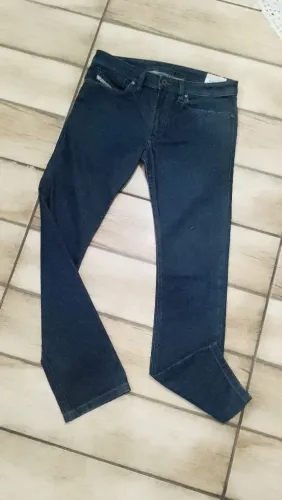 Calça jeans marca diesel etiqueta shioner Tunísia serve 36/38