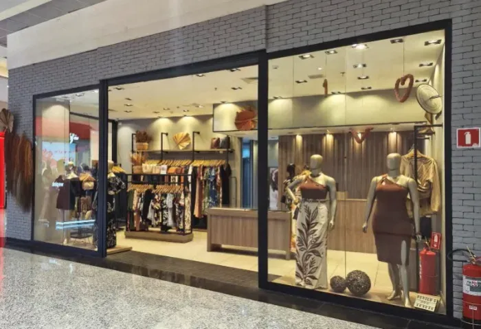 Estrutura Física Completa - Loja de Moda Pronta para Operação 54m²