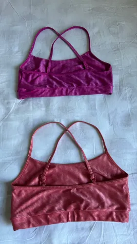 Tops de Academia Fitness Tam M - Poliamida Texturizada Alta Sustentação (R$ 25 cada)